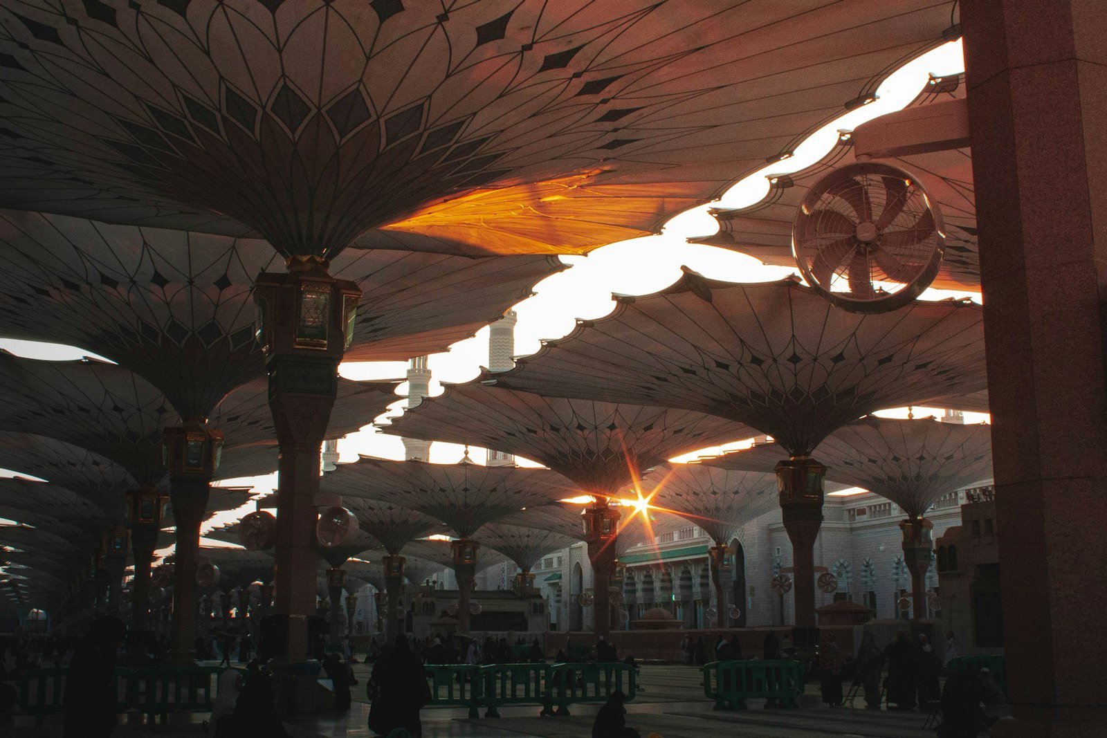 Courtyard umbrellas and Islamic architecture in Madinah